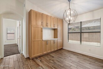 21821 N 48th Pl in Phoenix, AZ - Foto de edificio - Building Photo