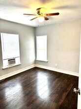 1705 Whiting Dr in Corpus Christi, TX - Foto de edificio - Building Photo