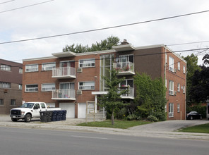 428 Lawrence Ave in Toronto, ON - Building Photo - Building Photo