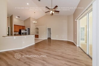 3960 Woodview Dr in Sarasota, FL - Foto de edificio - Building Photo