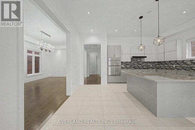 40 Marbrook St in Richmond Hill, ON - Building Photo - Building Photo
