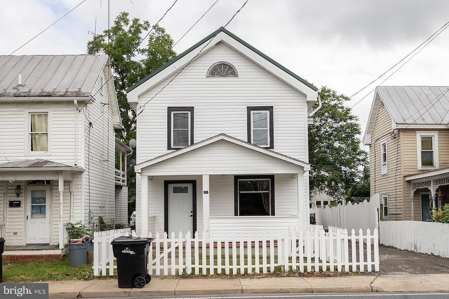 355 National Ave, Unit 5-505 in Winchester, VA - Building Photo