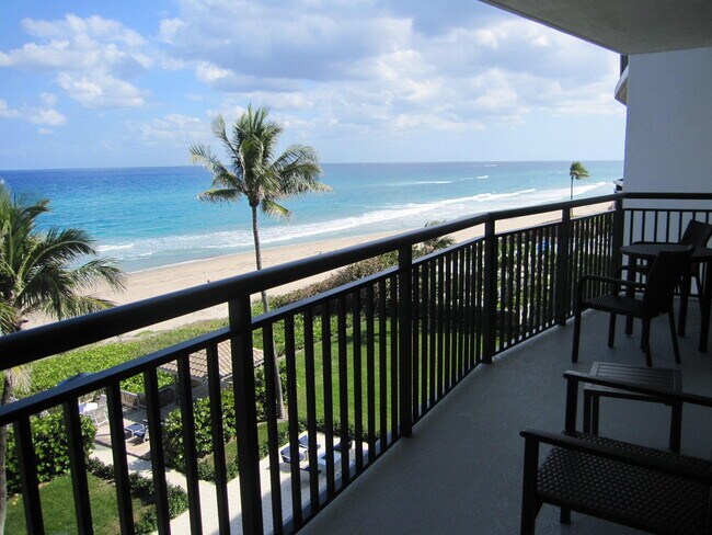 3951 N Ocean Blvd in Delray Beach, FL - Building Photo - Building Photo