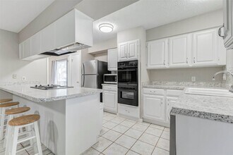 22219 Elsinore Dr in Katy, TX - Building Photo - Building Photo