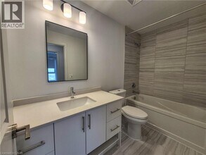 1333 Weber St E in Kitchener, ON - Building Photo - Building Photo