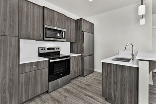 4915 W Escalante Dr, Unit B104 in Eagle, ID - Building Photo