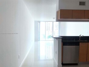 31 SE 5th St, Unit 1510 in Miami, FL - Building Photo - Building Photo