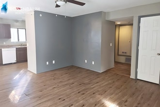 Beautifully charming 2-bedrooms, 1-bath downstairs apartment in Prescott! in Prescott, AZ - Foto de edificio - Building Photo