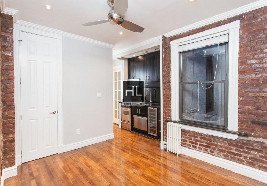 Renovated East Village 2-Bedroom with Skyl in New York, NY - Building Photo