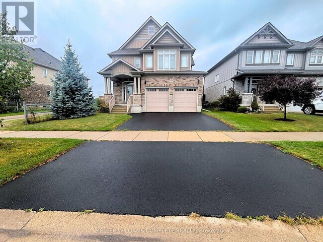 23 Irongate Dr in Brant, ON - Building Photo - Building Photo