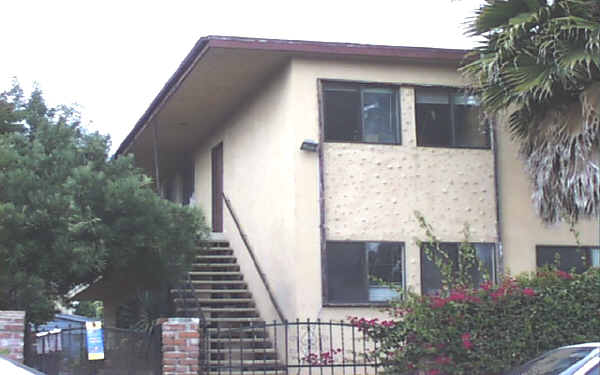 533 Brooks Ave in Venice, CA - Foto de edificio