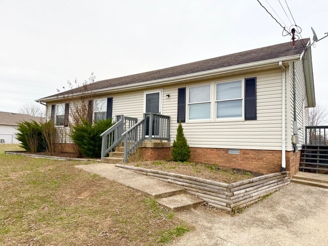 property at 682 Artic Ave