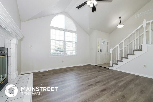 421 SW Hamilton Ln in Grain Valley, MO - Building Photo - Building Photo