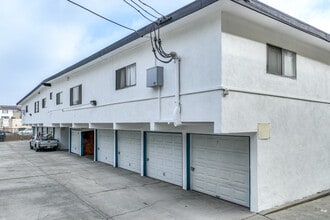 3615 Elm Ave in Long Beach, CA - Foto de edificio - Building Photo