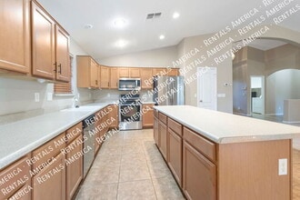 45047 W Jack Rabbit Trail in Maricopa, AZ - Foto de edificio - Building Photo