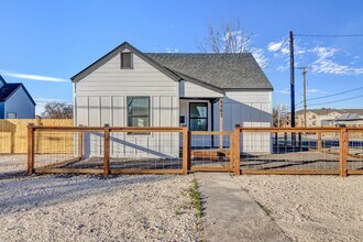 1803 Texas Ave in San Antonio, TX - Building Photo - Building Photo