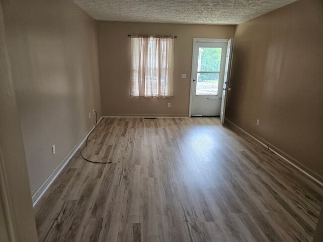145 Orchard View Ln in Blanchester, OH - Building Photo - Building Photo
