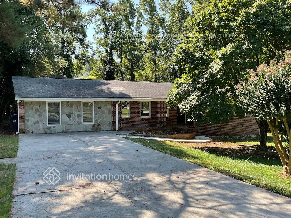 1432 Cherokee Trail NW in Lawrenceville, GA - Building Photo