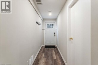 4319 Arejay Ave in Beamsville, ON - Building Photo - Building Photo