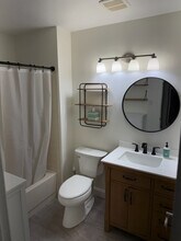 347 Surrey Ct in Washington Township, NJ - Building Photo - Building Photo