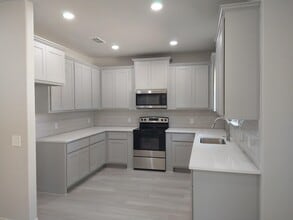 1000 Wooded Holw Ct in Weatherford, TX - Building Photo - Building Photo