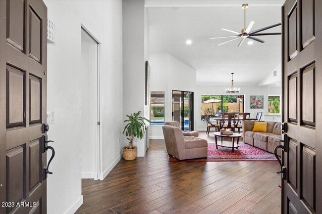 10628 E Cinnabar Ave in Scottsdale, AZ - Building Photo - Building Photo