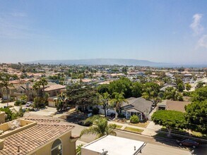 834 N Lucia Ave in Redondo Beach, CA - Building Photo - Building Photo