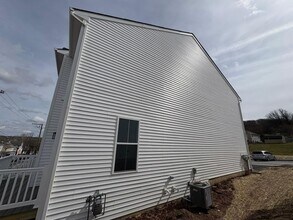 107 Abramo Victor Dr in Downingtown, PA - Foto de edificio - Building Photo