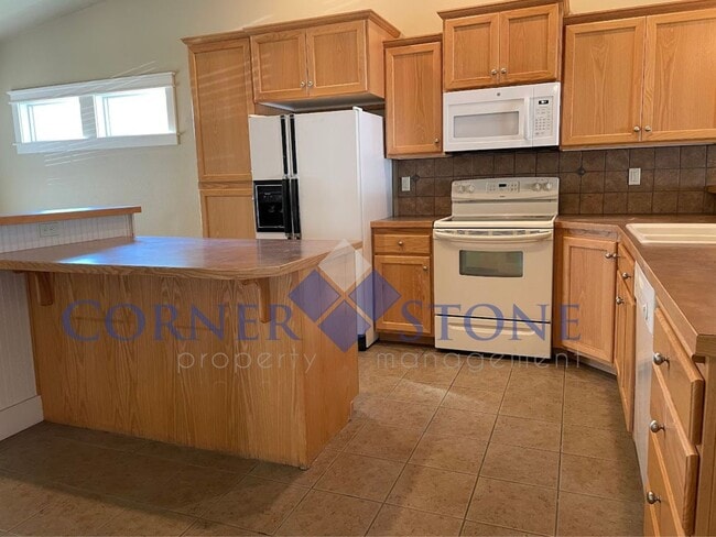 1337 N Alvey Ln in Meridian, ID - Building Photo - Building Photo