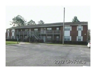 College Park Apartments in Ayden, NC - Building Photo