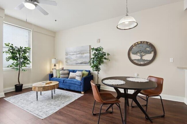 property at 925 Common St