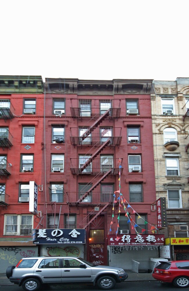 13 Eldridge St in New York, NY - Building Photo - Building Photo