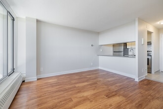 Bromley Square in Ottawa, ON - Building Photo - Interior Photo