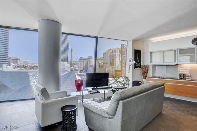 3726 S Las Vegas Blvd in Las Vegas, NV - Building Photo - Building Photo