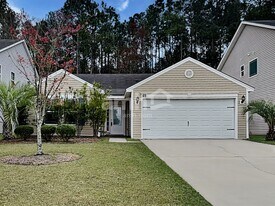 69 Crystal Lake Dr in Savannah, GA - Building Photo