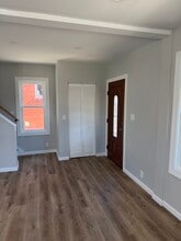 301 Holland St in Erie, PA - Foto de edificio - Building Photo