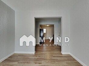 6614 London Street in Houston, TX - Foto de edificio - Building Photo