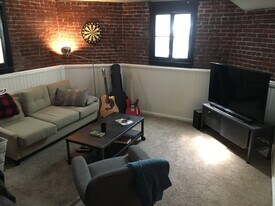 526 NW 18th Ave., Unit Basement in Portland, OR - Building Photo