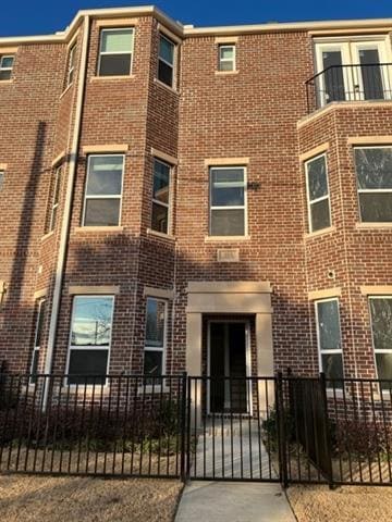 property at 313 N Mill St