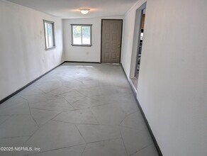 116 Claudia St in Interlachen, FL - Building Photo - Building Photo