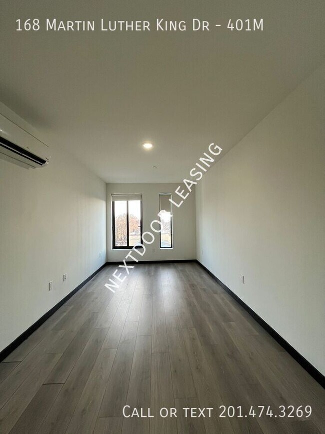 168 M.L.K. Drive in Jersey City, NJ - Building Photo - Building Photo