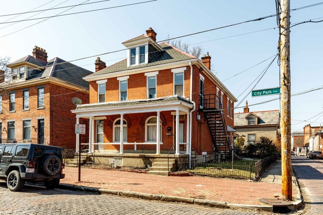575 1/2 City Park Ave in Columbus, OH - Building Photo - Building Photo