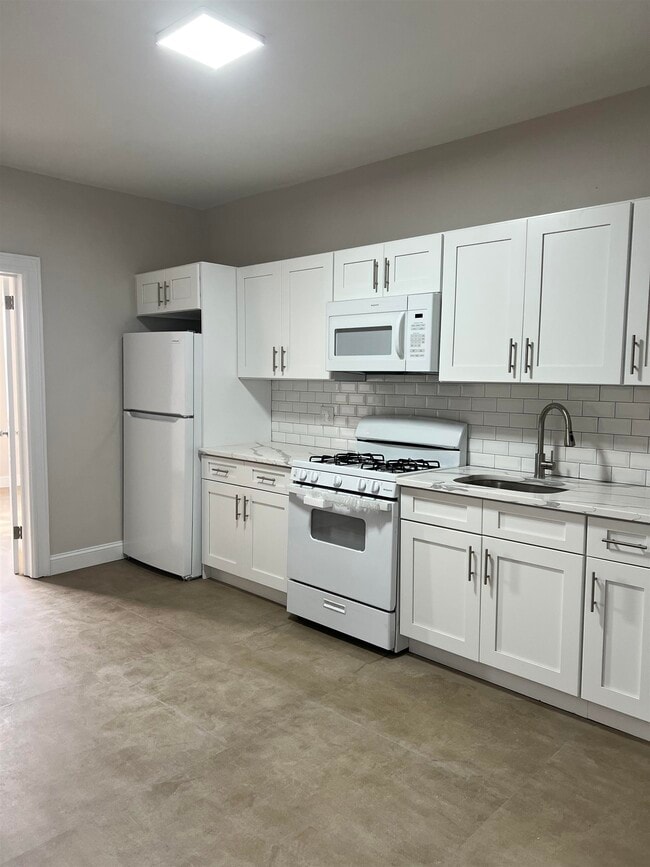 7604 Tonnelle Ave in North Bergen, NJ - Building Photo - Building Photo