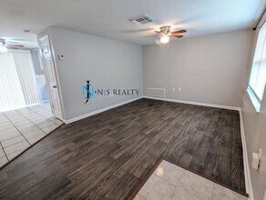 8653 Spanish Moss Dr in Port Richey, FL - Building Photo - Building Photo