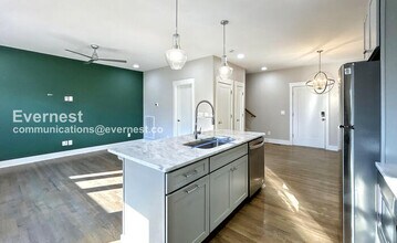 220 Croleywood Ln in Nashville, TN - Building Photo - Building Photo