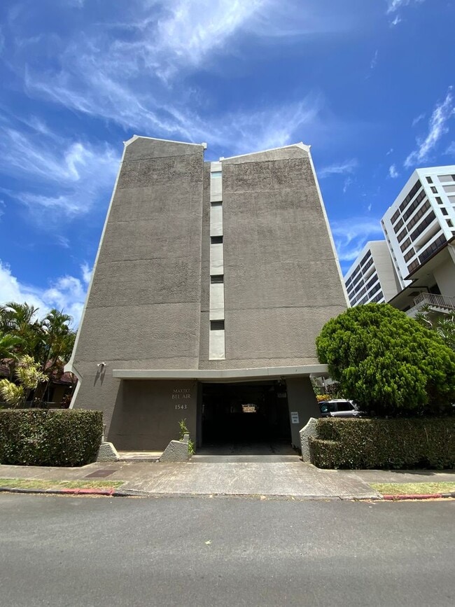 property at 1543 Makiki St