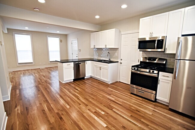 3234 N Clark St in Chicago, IL - Building Photo - Building Photo