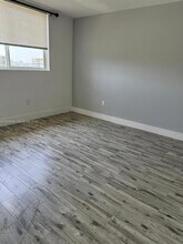 2851 Leonard Dr, Unit J505 in Aventura, FL - Building Photo - Building Photo