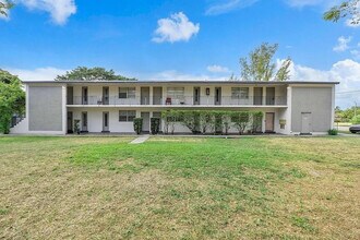 14950 N Miami Ave in Miami, FL - Building Photo - Building Photo