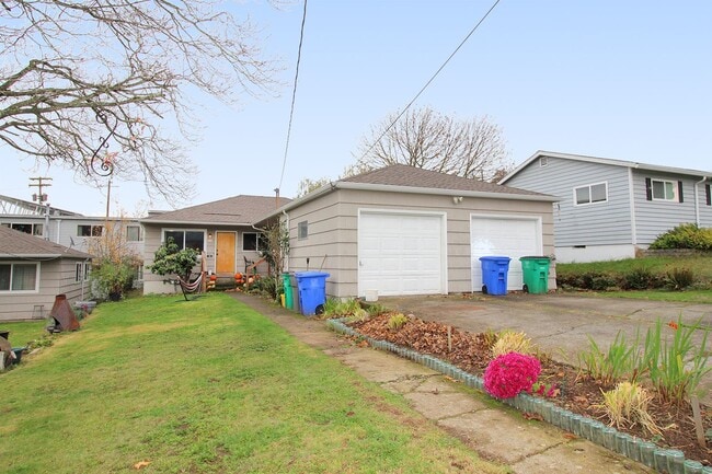 1630-1632-1632 NE 81st Ave